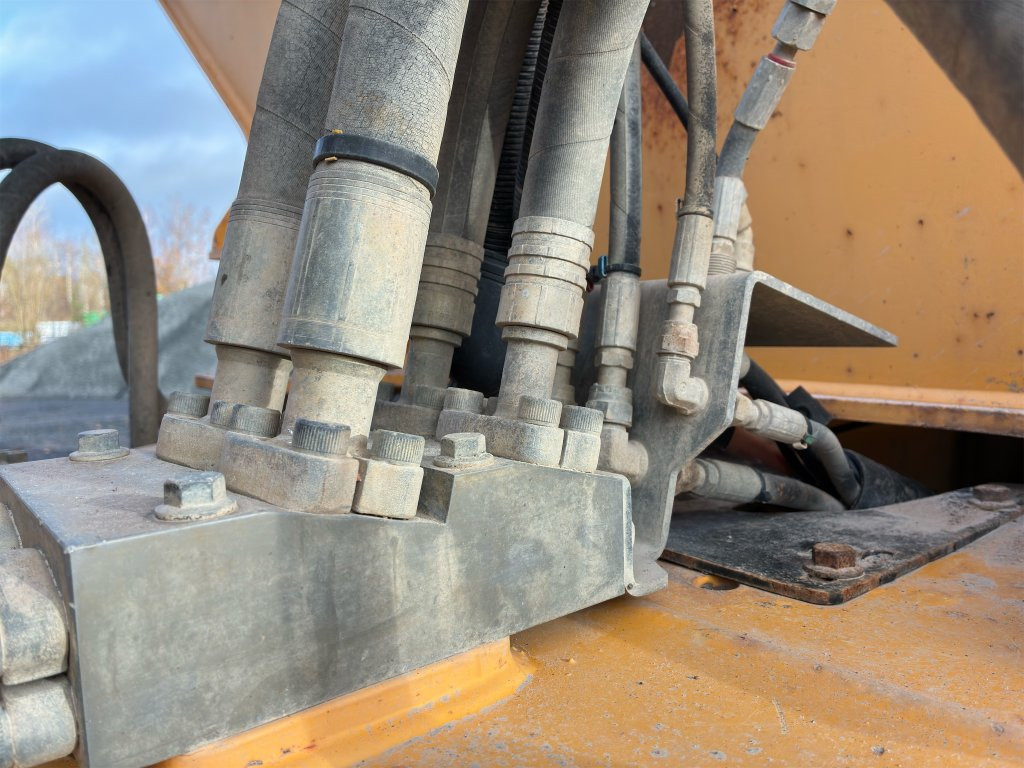 Articulated dumper Volvo A30F: picture 12