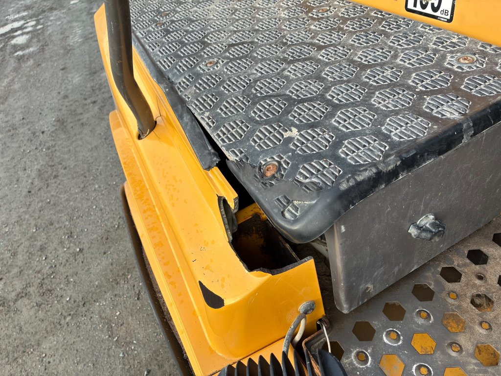 Articulated dumper Volvo A30F: picture 17
