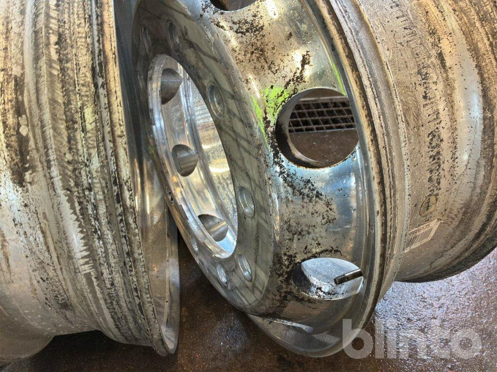 Volvo - Rim for Truck: picture 4 Volvo - Rim for Truck: picture 4