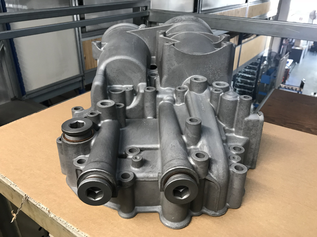 MODULO RAFFREDDAMENTO OLIO MOTORI MAN D2066 / D2676 - Engine and parts for Truck: picture 5 MODULO RAFFREDDAMENTO OLIO MOTORI MAN D2066 / D2676 - Engine and parts for Truck: picture 5