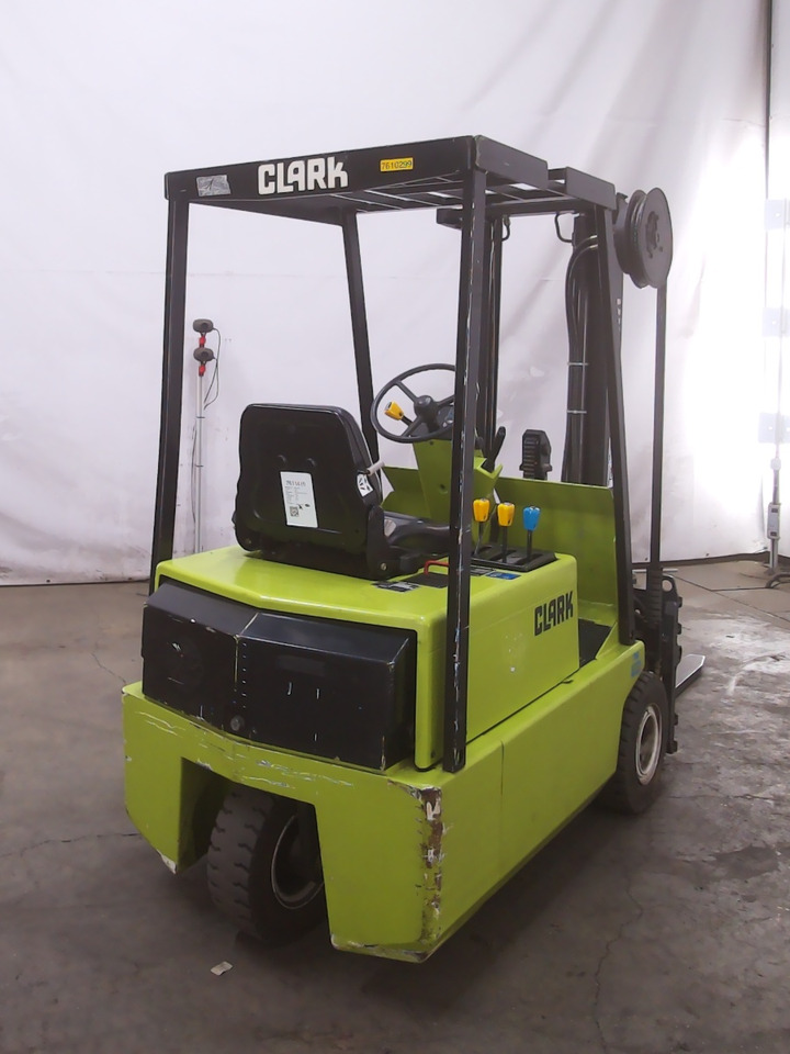 Clark TM15 - Electric forklift: picture 2 Clark TM15 - Electric forklift: picture 2