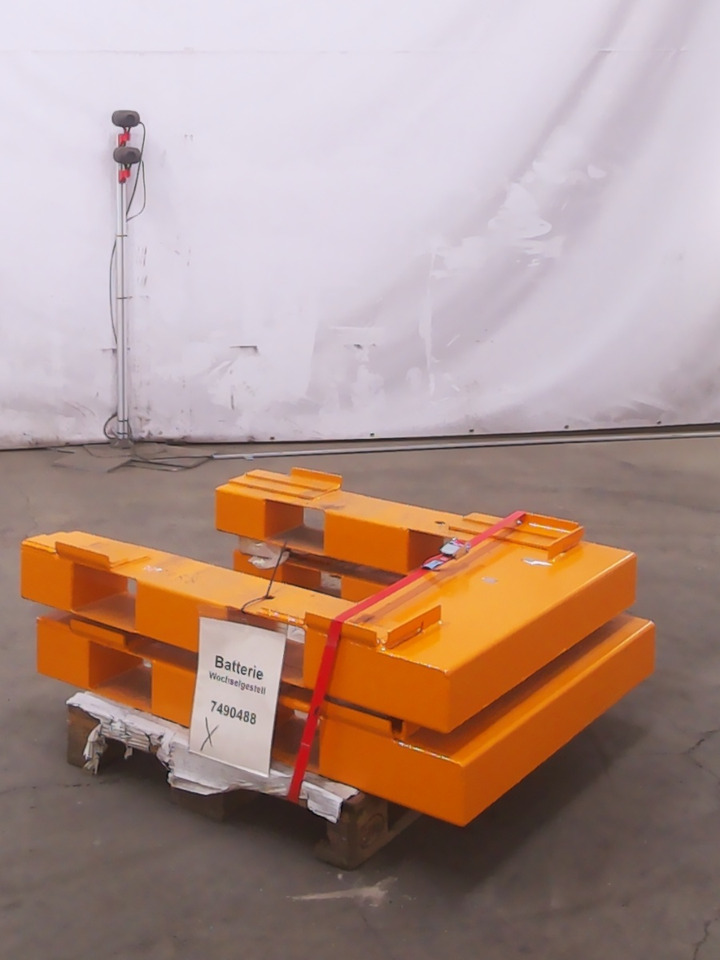 Weitere 2XBATTERIEWECHSELGE - Construction machinery: picture 2 Weitere 2XBATTERIEWECHSELGE - Construction machinery: picture 2