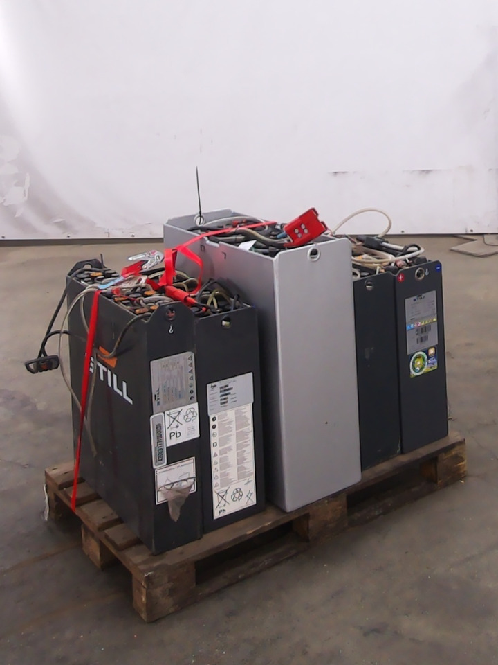 Weitere 5XBATTERIEN - Construction machinery: picture 1 Weitere 5XBATTERIEN - Construction machinery: picture 1