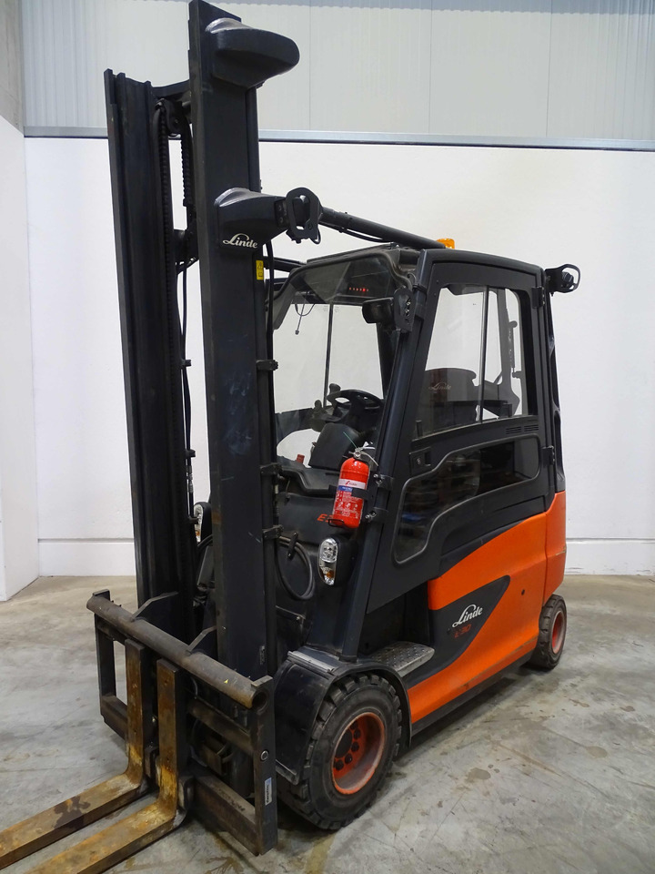 Linde E30 - Electric forklift: picture 1 Linde E30 - Electric forklift: picture 1