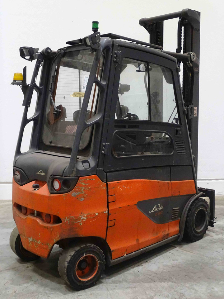 Linde E30HL-01/600 - Electric forklift: picture 2 Linde E30HL-01/600 - Electric forklift: picture 2