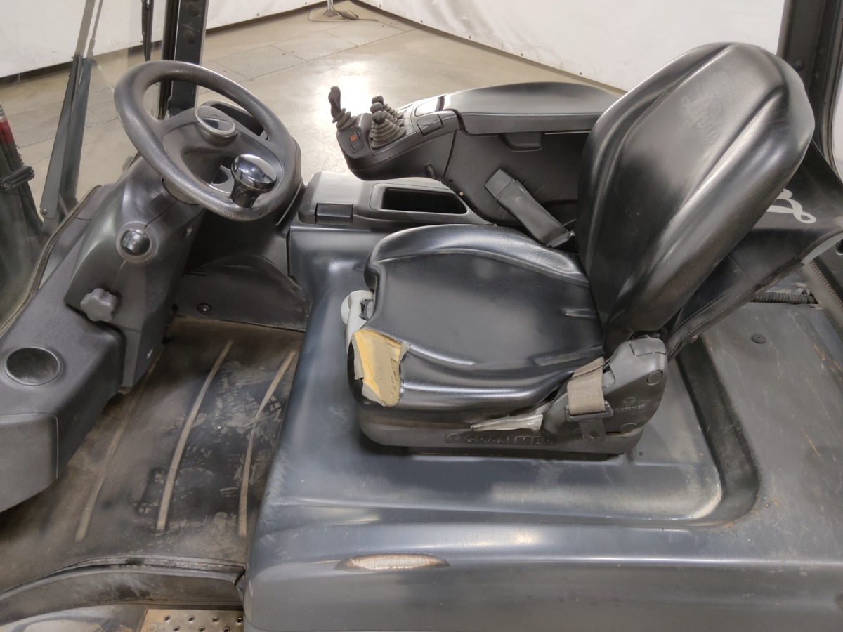 Linde E30L-01 - Electric forklift: picture 3 Linde E30L-01 - Electric forklift: picture 3