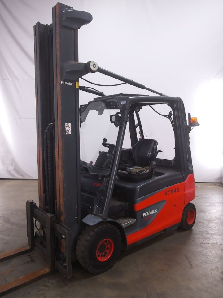 Linde E30L-01 - Electric forklift: picture 1 Linde E30L-01 - Electric forklift: picture 1