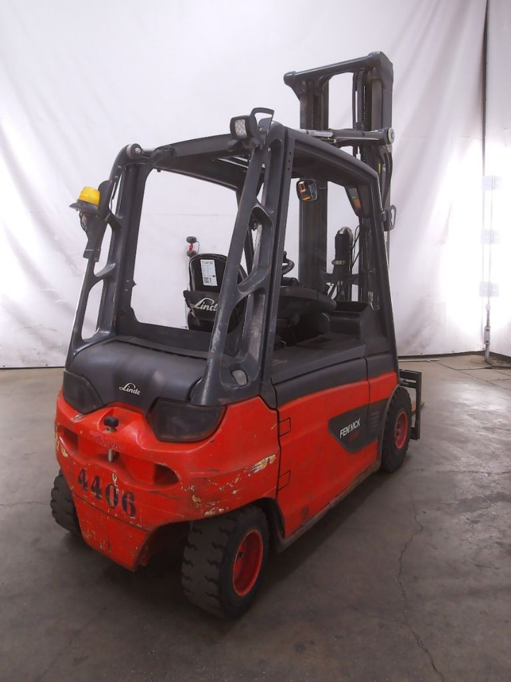 Linde E30L-01 - Electric forklift: picture 2 Linde E30L-01 - Electric forklift: picture 2