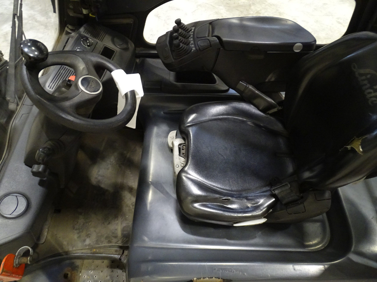 Linde E35L-01 - Electric forklift: picture 3 Linde E35L-01 - Electric forklift: picture 3