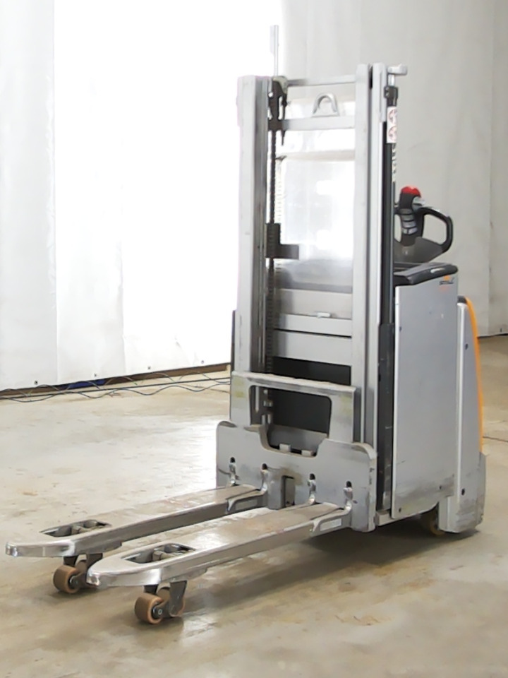 Still EXD20 - Stacker: picture 1 Still EXD20 - Stacker: picture 1