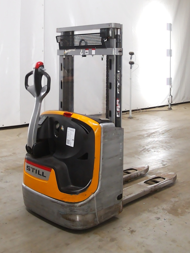 Still EXV12 - Stacker: picture 2 Still EXV12 - Stacker: picture 2