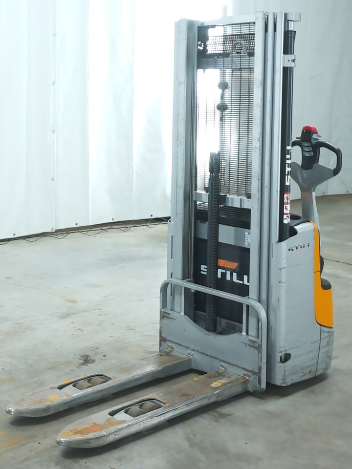 Still EXV12 - Stacker: picture 1 Still EXV12 - Stacker: picture 1