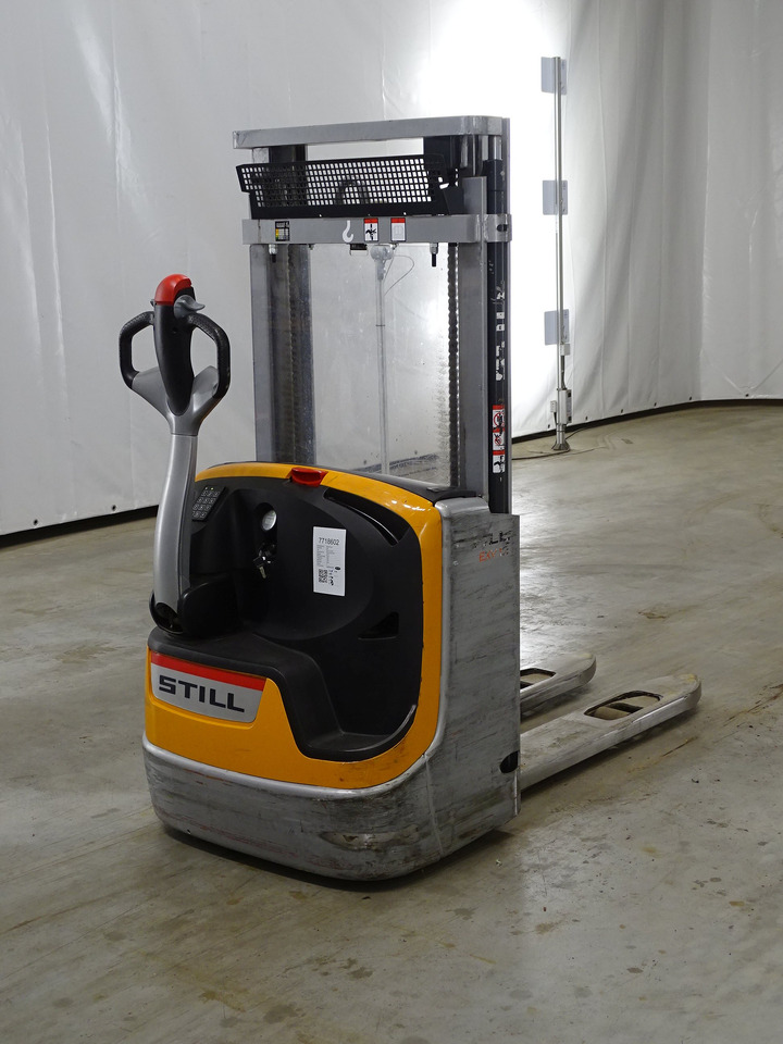 Still EXV12 - Stacker: picture 2 Still EXV12 - Stacker: picture 2