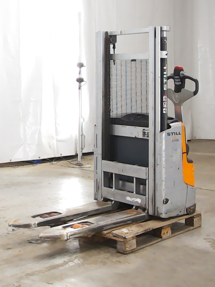 Still EXV12 - Stacker: picture 1 Still EXV12 - Stacker: picture 1