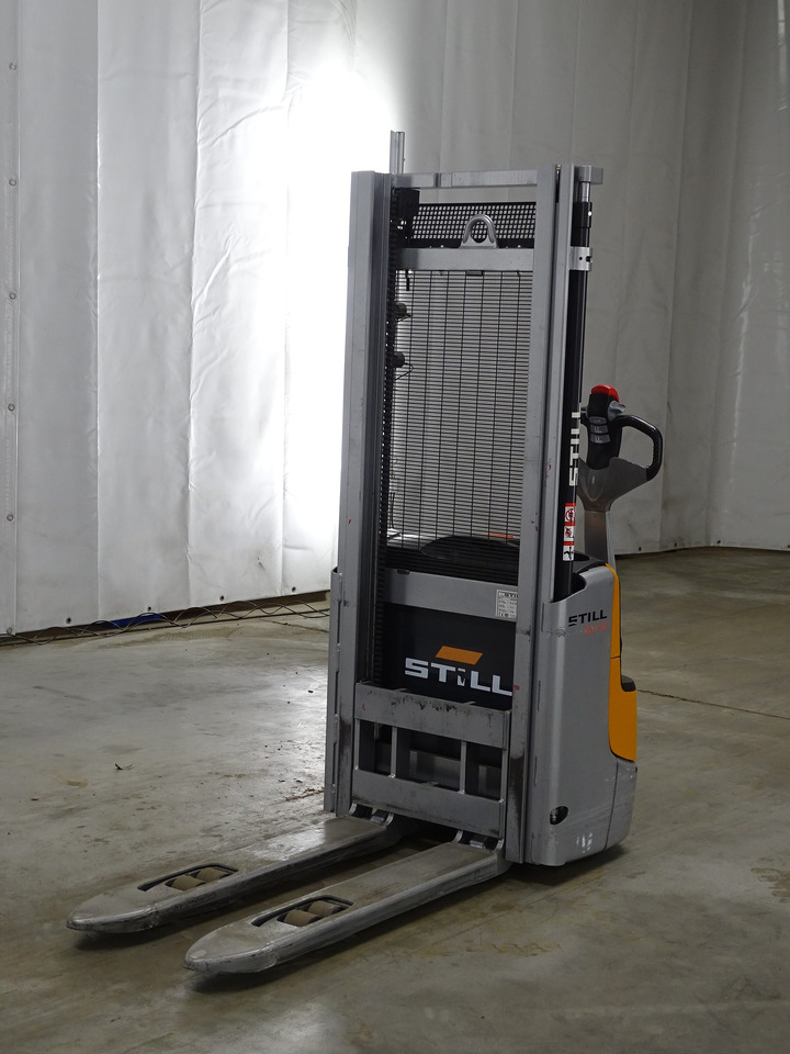 Still EXV12 - Stacker: picture 1 Still EXV12 - Stacker: picture 1