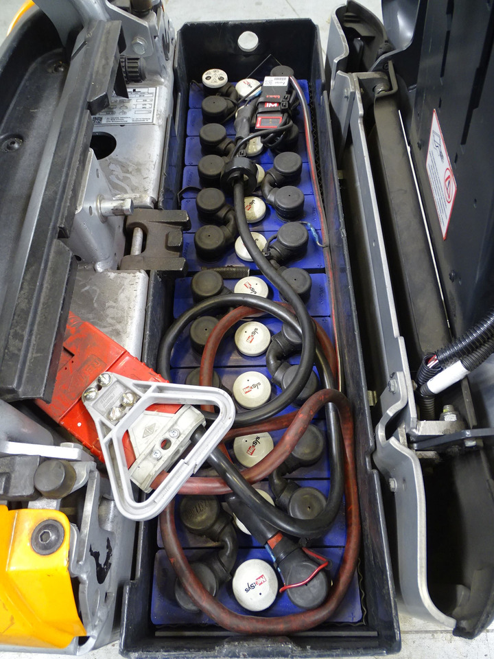 Still LTX50 - Tow tractor: picture 4 Still LTX50 - Tow tractor: picture 4