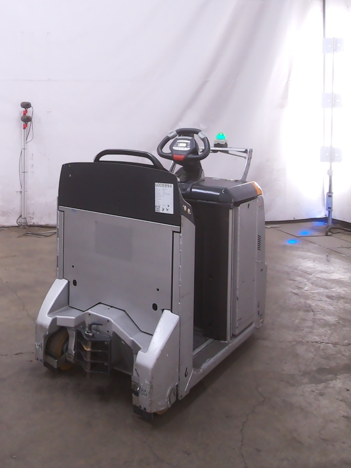 Still LTX50 - Tow tractor: picture 2 Still LTX50 - Tow tractor: picture 2