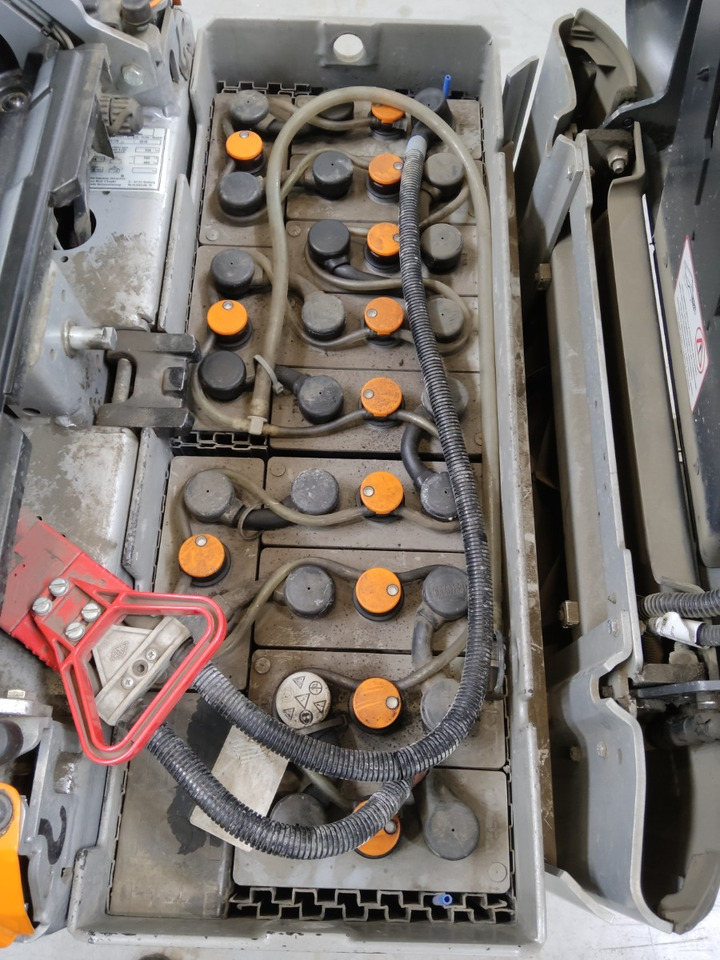 Still LTX50 - Tow tractor: picture 4 Still LTX50 - Tow tractor: picture 4