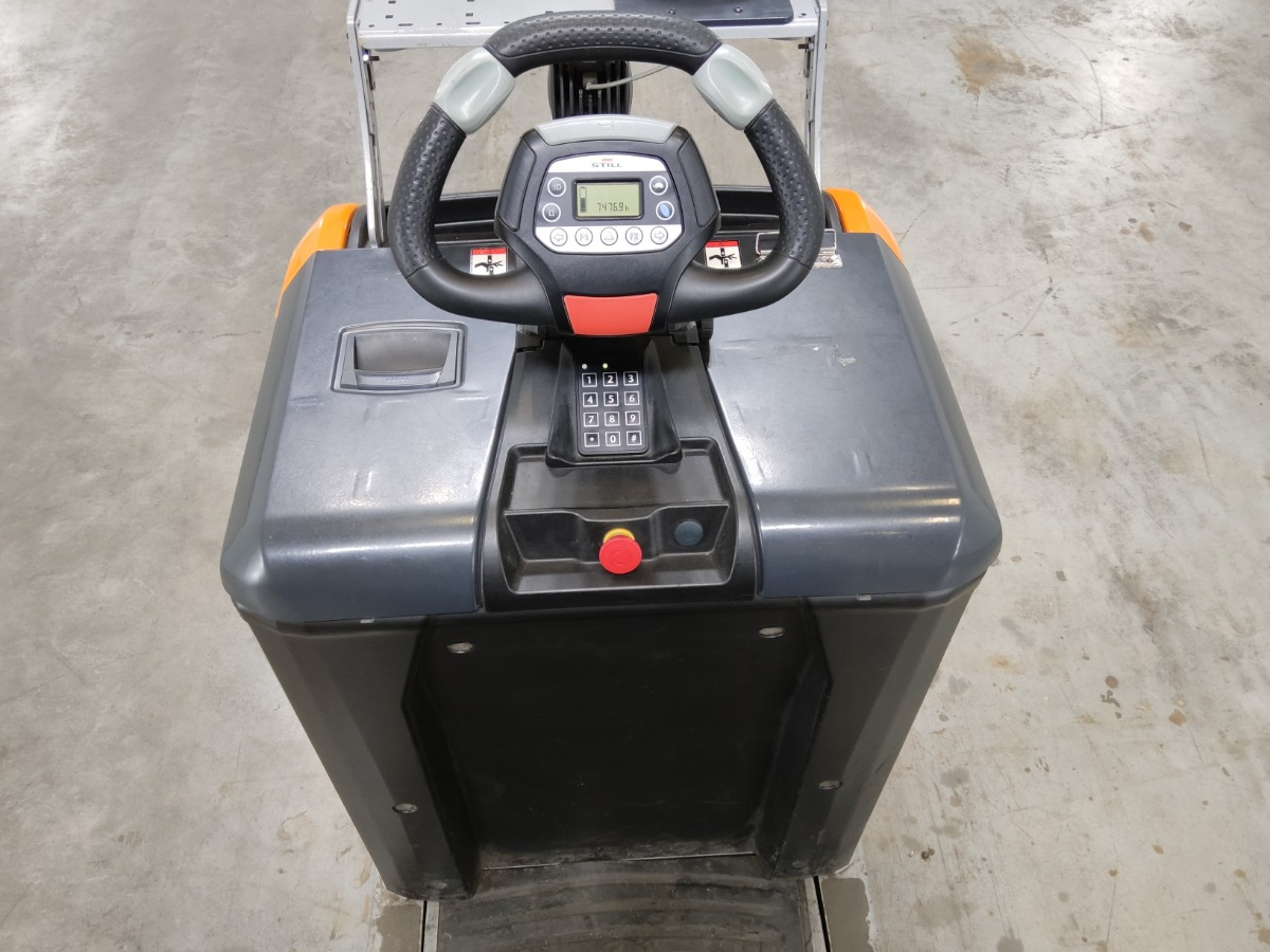 Still LTX50 - Tow tractor: picture 3 Still LTX50 - Tow tractor: picture 3