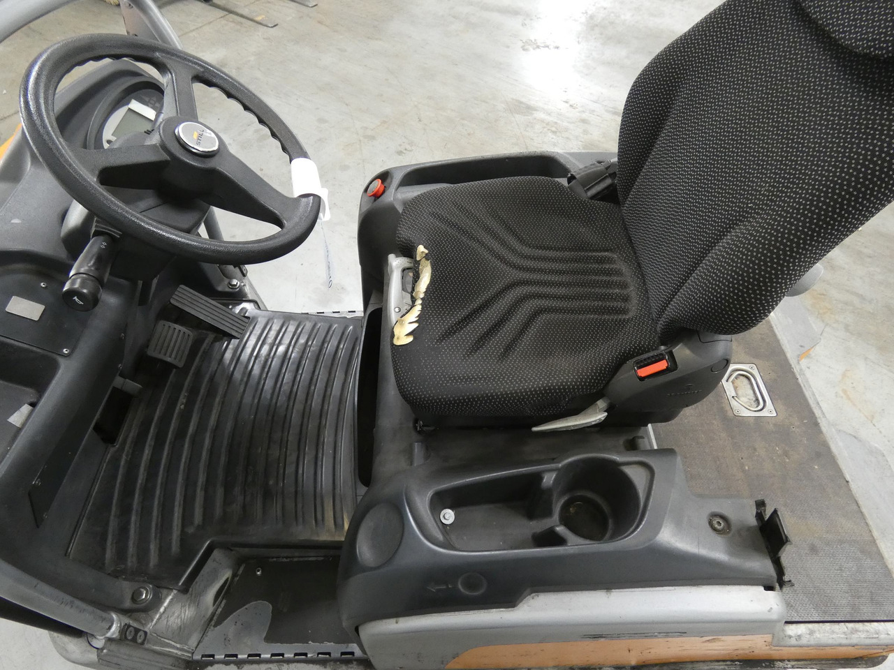 Still LTX70 - Tow tractor: picture 3 Still LTX70 - Tow tractor: picture 3