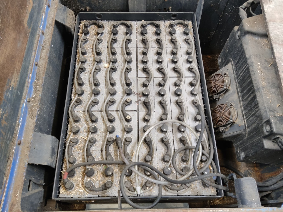 Still R08-20 - Tow tractor: picture 4 Still R08-20 - Tow tractor: picture 4