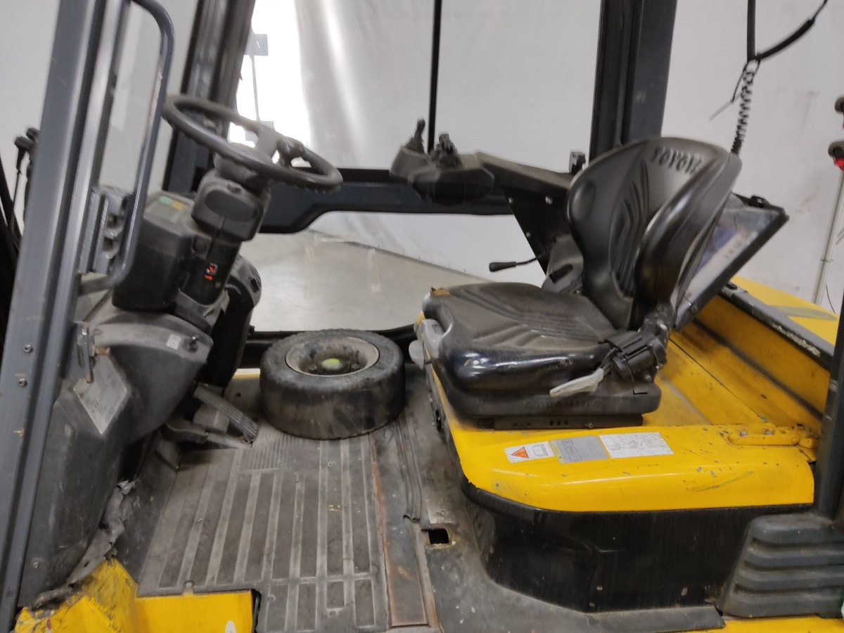 Toyota 7FBMF25 - Electric forklift: picture 3 Toyota 7FBMF25 - Electric forklift: picture 3