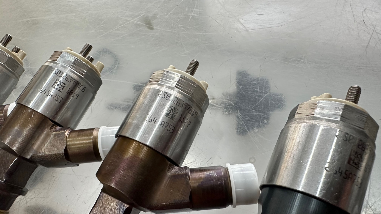 CATERPILLAR Injector 2645A753 - Injector for Construction machinery: picture 5 CATERPILLAR Injector 2645A753 - Injector for Construction machinery: picture 5