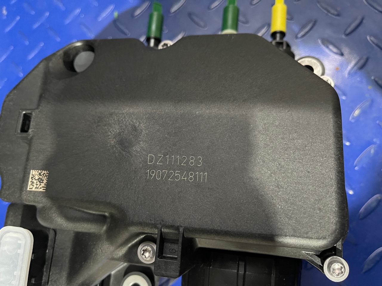 John Deere 8400 Harvester SCR Pump DZ111283 - Muffler/ Exhaust system for Harvester: picture 4 John Deere 8400 Harvester SCR Pump DZ111283 - Muffler/ Exhaust system for Harvester: picture 4