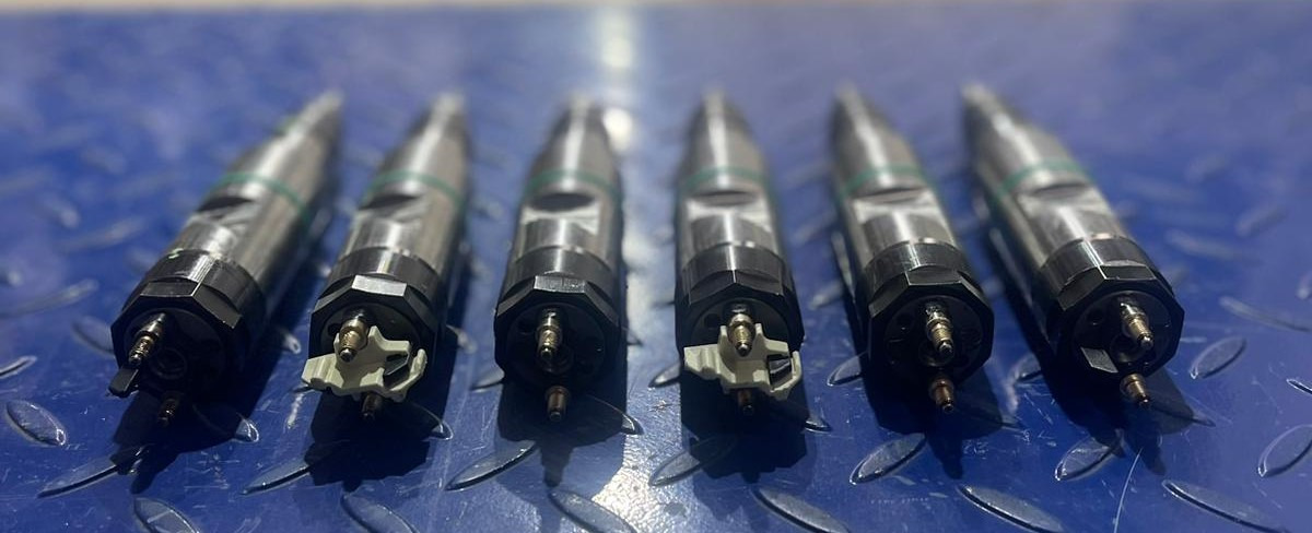 LIEBHERR Injector 600D1 10138687 - Injector for Construction machinery: picture 3 LIEBHERR Injector 600D1 10138687 - Injector for Construction machinery: picture 3