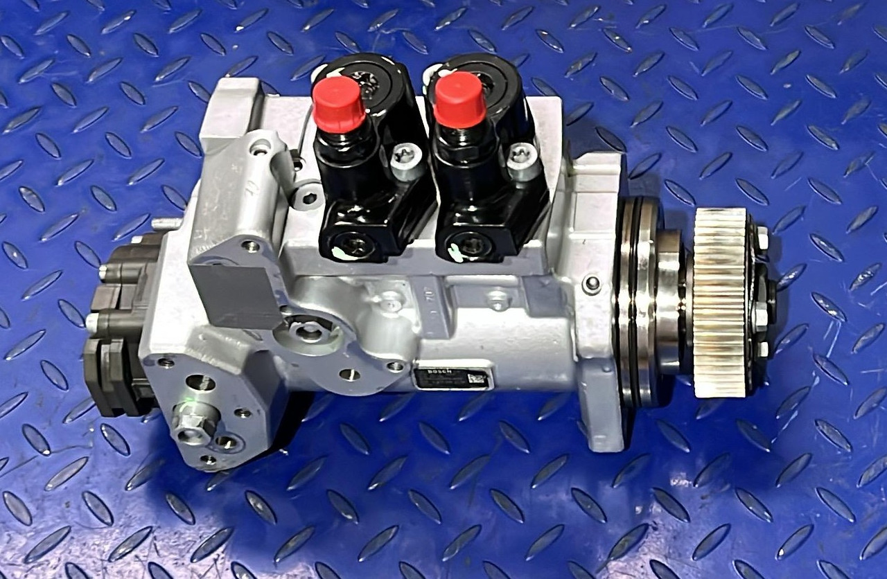 Mercedes Actros MP4 Diesel Pump A4700902150 Euro 6 - Fuel pump: picture 1 Mercedes Actros MP4 Diesel Pump A4700902150 Euro 6 - Fuel pump: picture 1