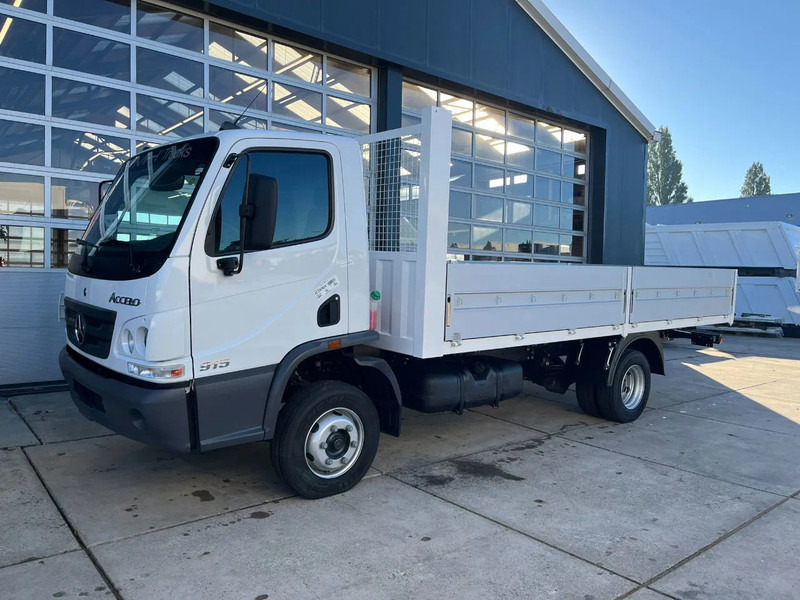 Mercedes-Benz Accelo 915 4x2 Flatbed with dropsides - Dropside/ Flatbed truck: picture 1 Mercedes-Benz Accelo 915 4x2 Flatbed with dropsides - Dropside/ Flatbed truck: picture 1