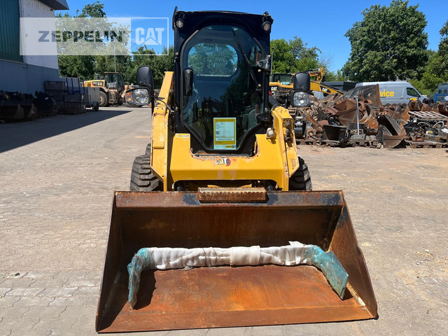Cat 236D - Skid steer loader: picture 2 Cat 236D - Skid steer loader: picture 2
