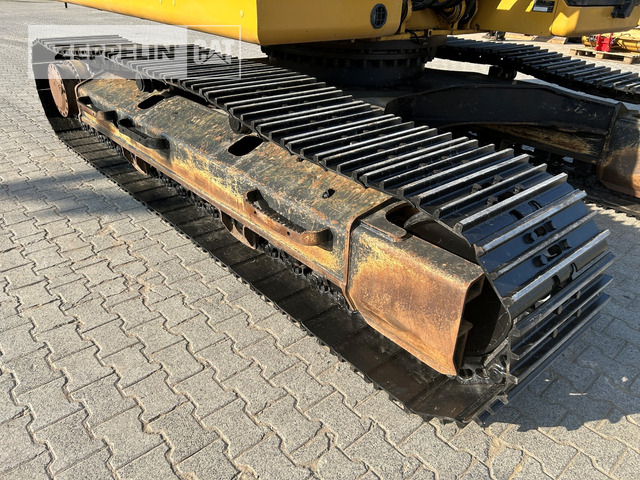 Crawler excavator Cat 323-07B: picture 6