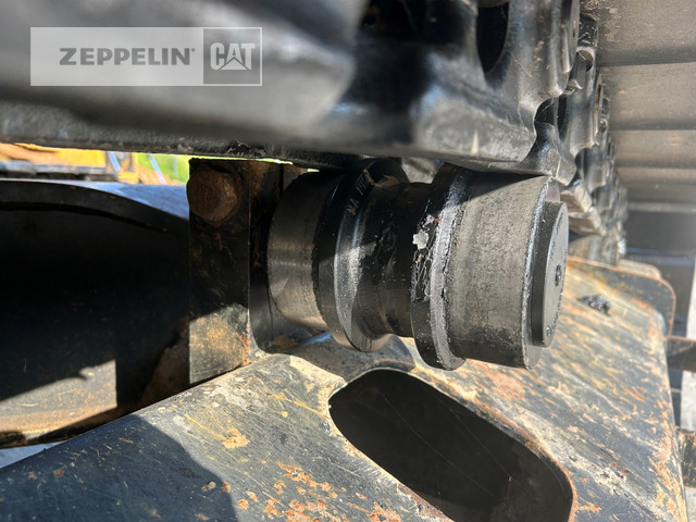 Crawler excavator Cat 323-07B: picture 8