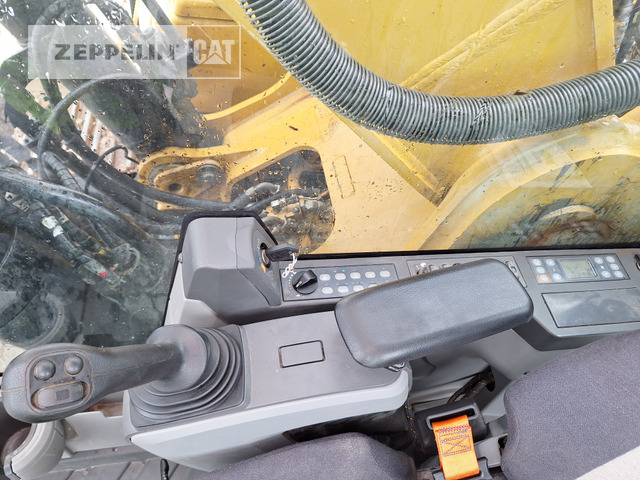 Crawler excavator Cat 352FL: picture 41 Crawler excavator Cat 352FL: picture 41