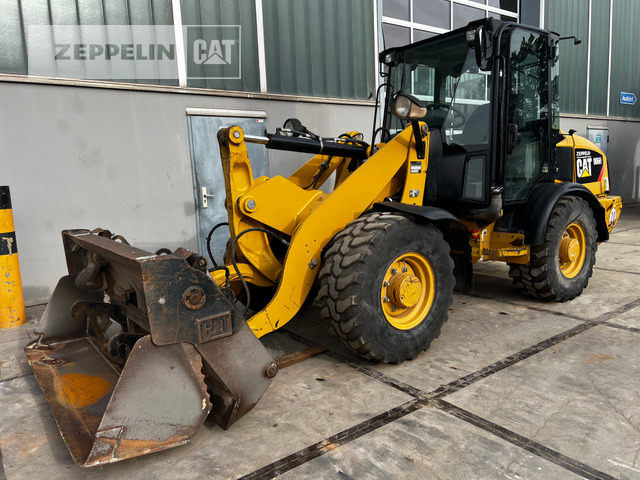 Cat 906H - Wheel loader: picture 1 Cat 906H - Wheel loader: picture 1