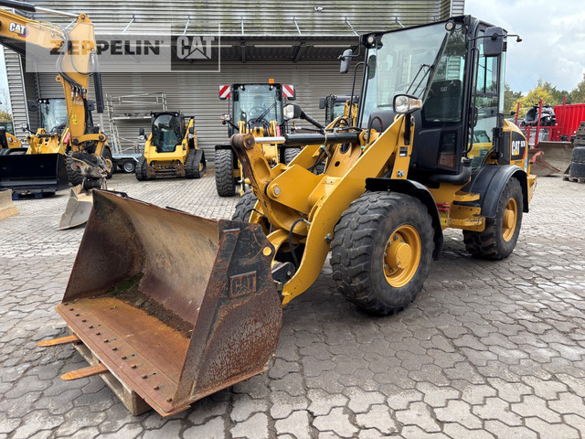 Cat 907M - Wheel loader: picture 2 Cat 907M - Wheel loader: picture 2