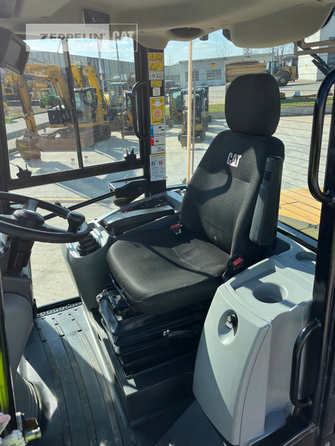 Wheel loader Cat 918M: picture 20