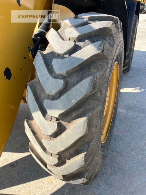 Wheel loader Cat 918M: picture 13