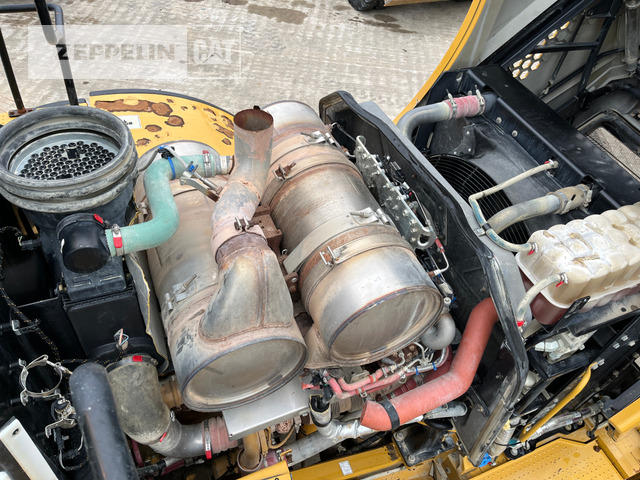 Wheel loader Cat 966M: picture 25