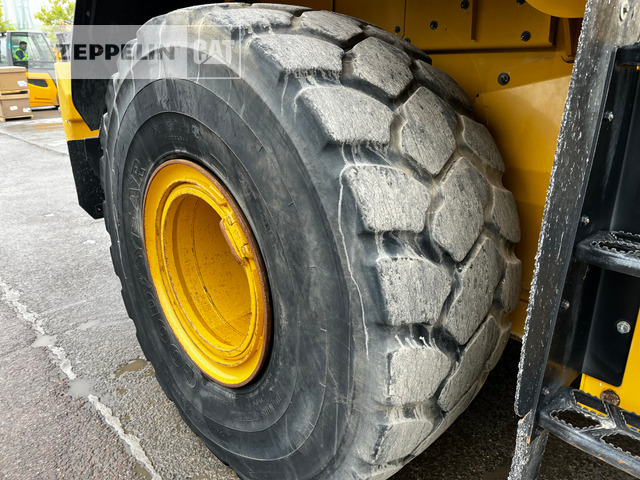 Wheel loader Cat 966M: picture 11