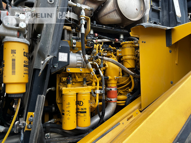 Wheel loader Cat 966M: picture 14