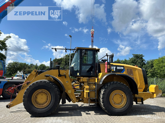 Cat 982M - Wheel loader: picture 2 Cat 982M - Wheel loader: picture 2