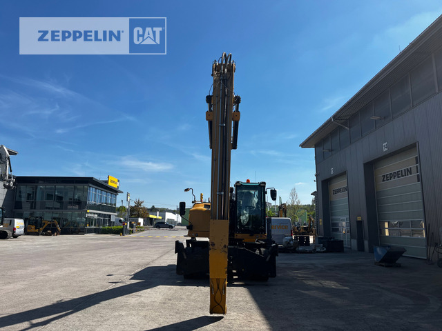 Cat MH3024-06C - Waste/ Industry handler: picture 3 Cat MH3024-06C - Waste/ Industry handler: picture 3