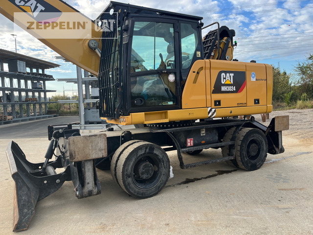 Cat MH3024-06C - Waste/ Industry handler: picture 5 Cat MH3024-06C - Waste/ Industry handler: picture 5
