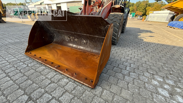 Wheel loader Hitachi ZW250-6: picture 18