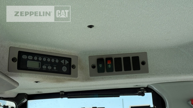 Wheel loader Hitachi ZW250-6: picture 13