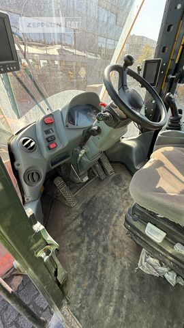 Wheel loader Hitachi ZW250-6: picture 7