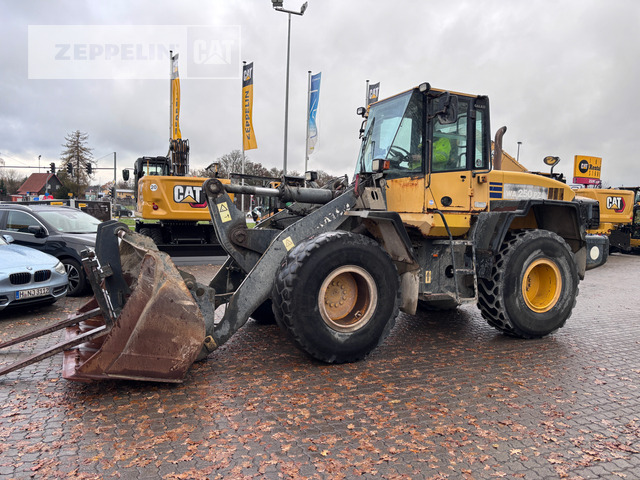 Komatsu WA250 - Wheel loader: picture 1 Komatsu WA250 - Wheel loader: picture 1