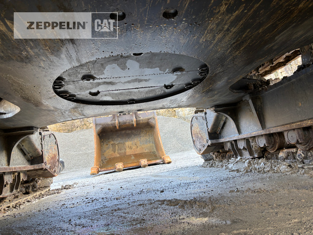 Crawler excavator Volvo EC700BLC: picture 20